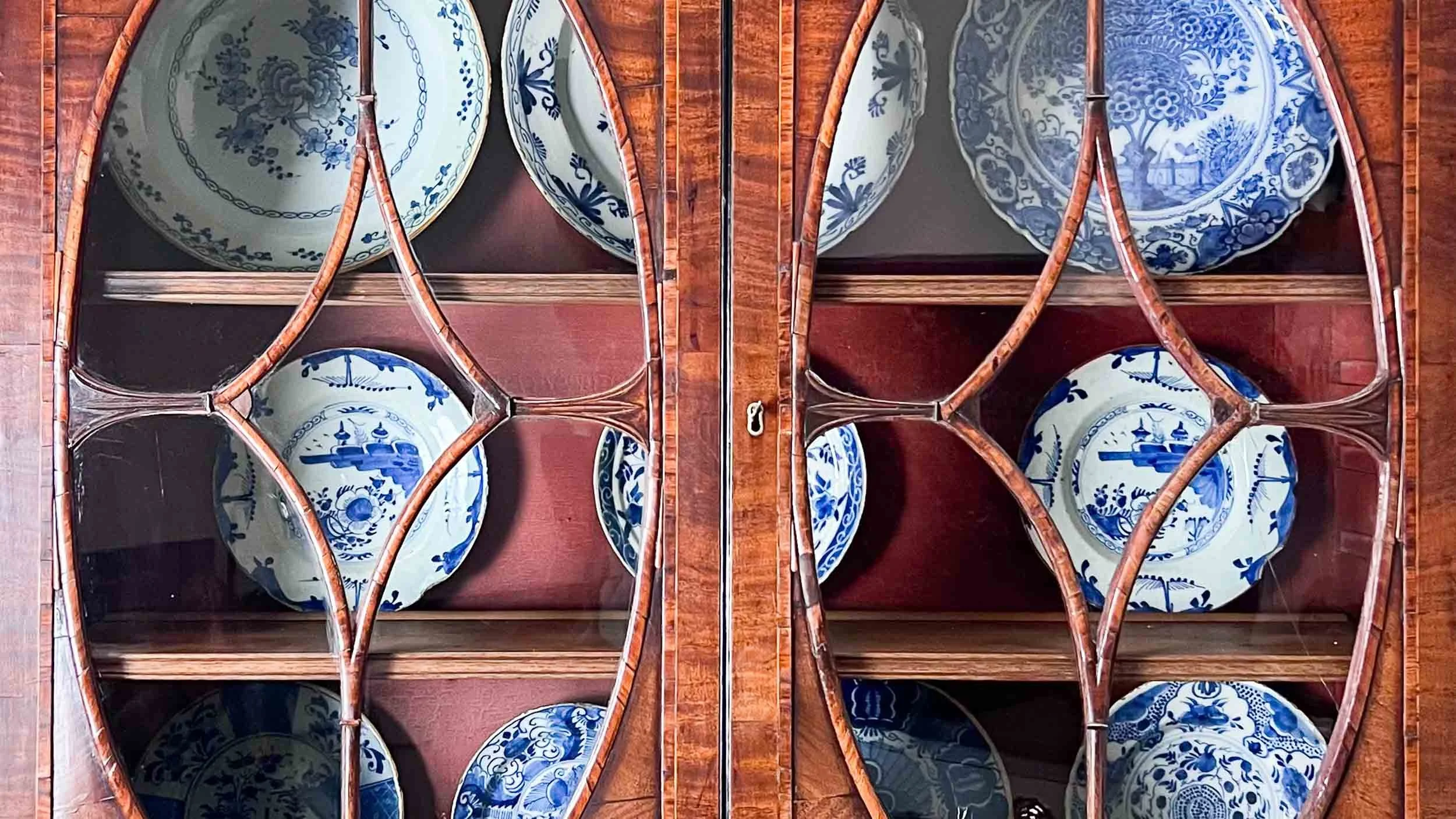Antique and Unique, Vintage Furniture & Decor, Free Delivery